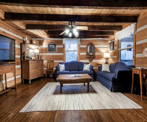 Our Blue Heaven - Secluded with a wood fireplace